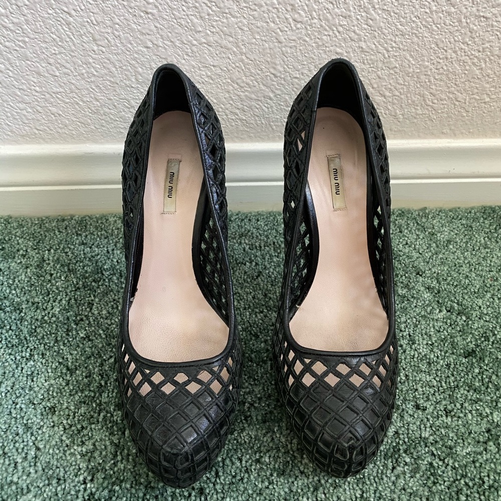 MIU MIU Barely work leather heels!!!!